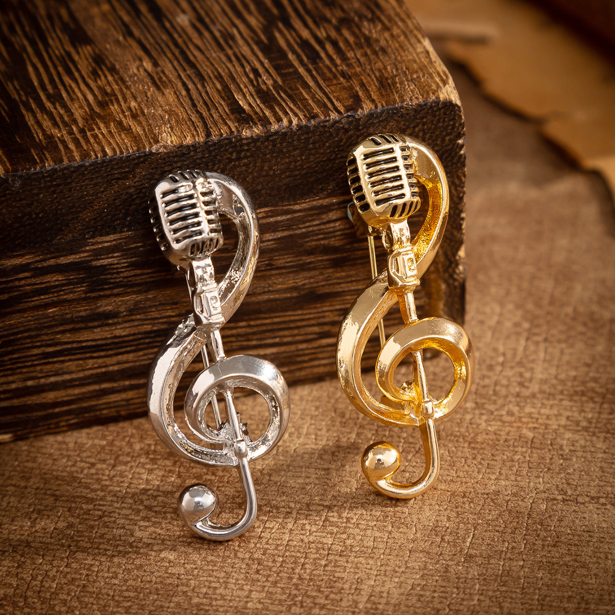 Metal men's and women's brooches microphone pins note accessories